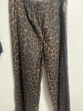 H& M cheetah bottoms
